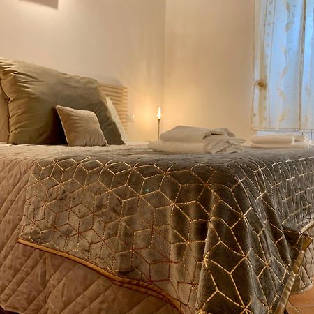 La Casa Di Ago Lejlighed L'Aquila Eksteriør billede