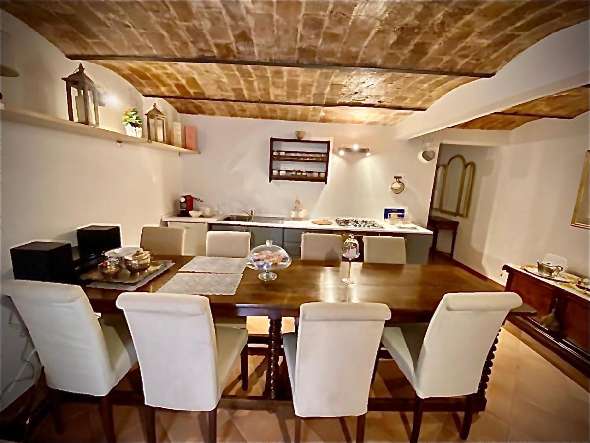 La Casa Di Ago Lejlighed L'Aquila Eksteriør billede