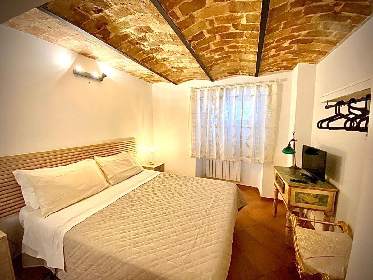 La Casa Di Ago Lejlighed L'Aquila Eksteriør billede