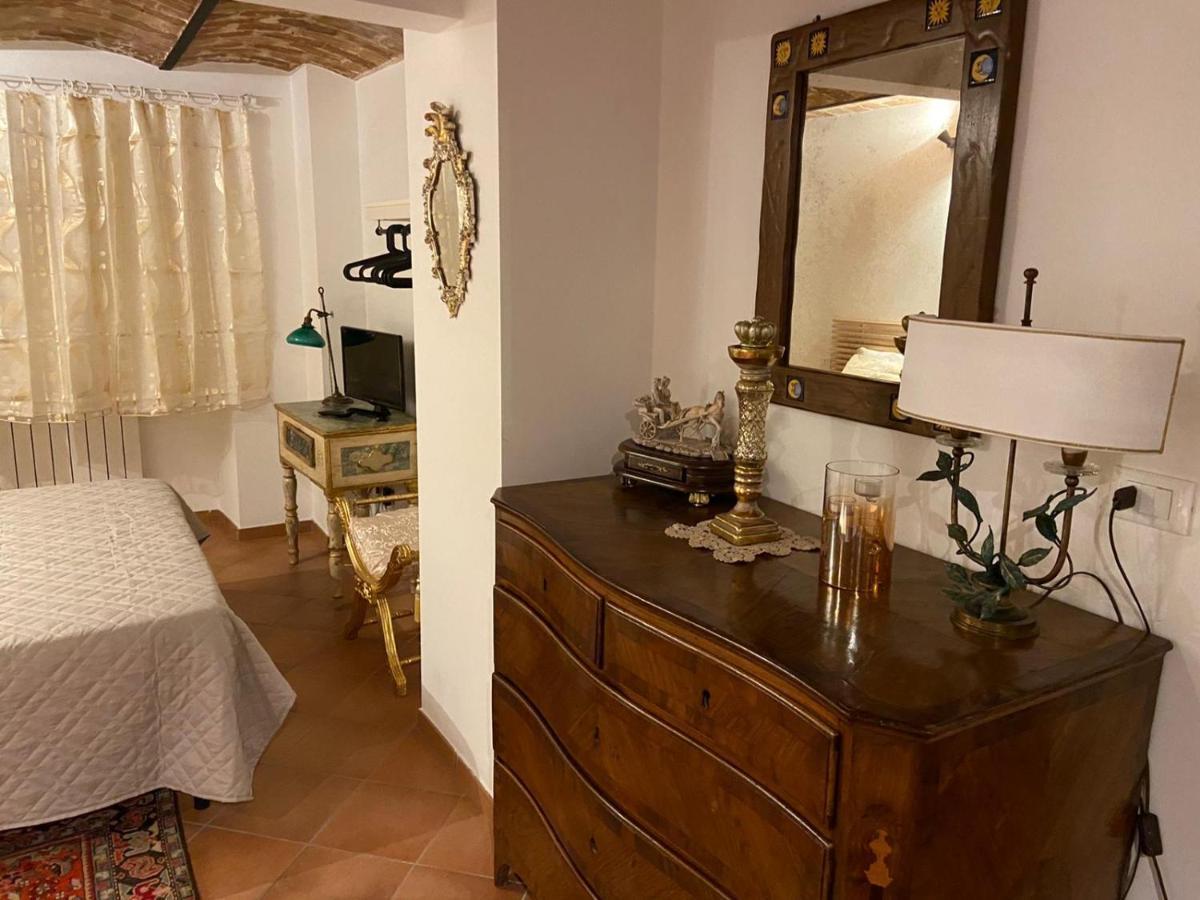 La Casa Di Ago Lejlighed L'Aquila Eksteriør billede
