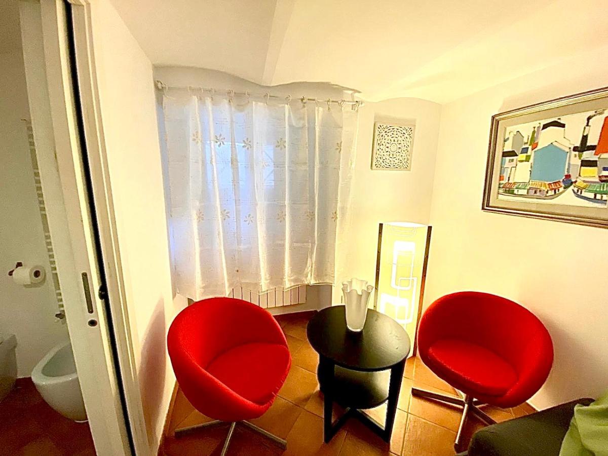 La Casa Di Ago Lejlighed L'Aquila Eksteriør billede