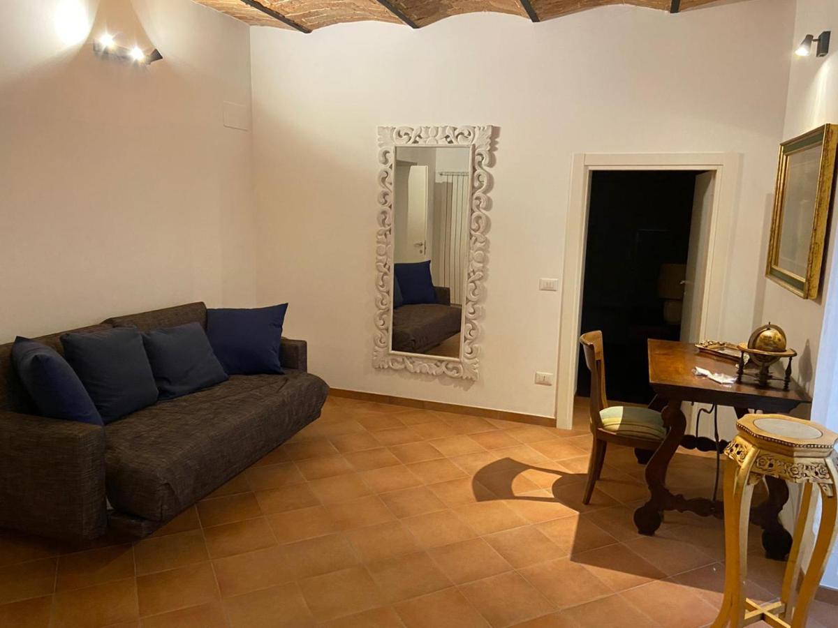 La Casa Di Ago Lejlighed L'Aquila Eksteriør billede
